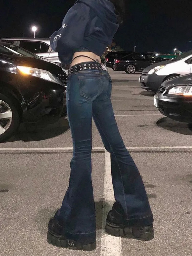 Women's Vintage Low-Waist Dark Wash Flared Jeans | Great for Everyday Wear