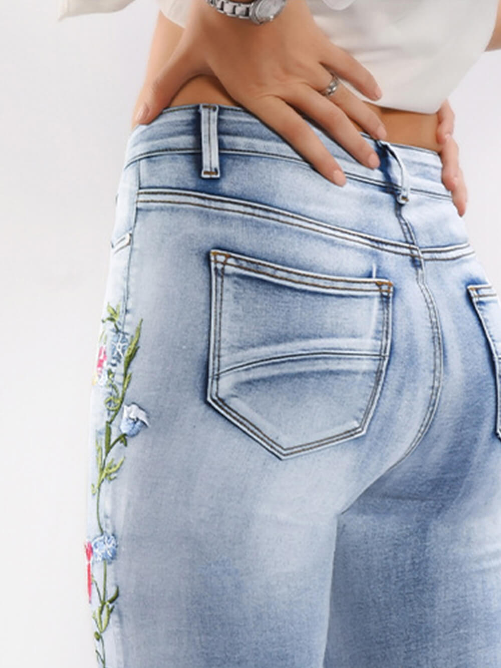 Three-Dimensional Embroidery Jeans