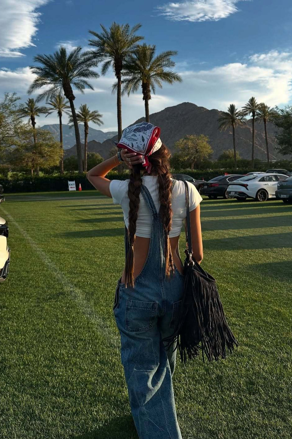 Washed Distressed High-Waisted Straight Jeans