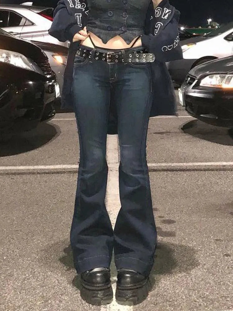 Women's Vintage Low-Waist Dark Wash Flared Jeans | Great for Everyday Wear