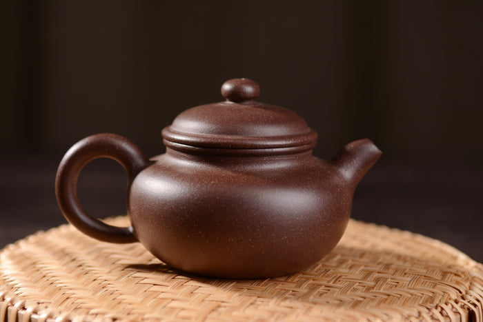 Hei Jin Gang Clay "Fang Gu" Yixing Teapot * 110ml | Yunnan Sourcing Tea Shop