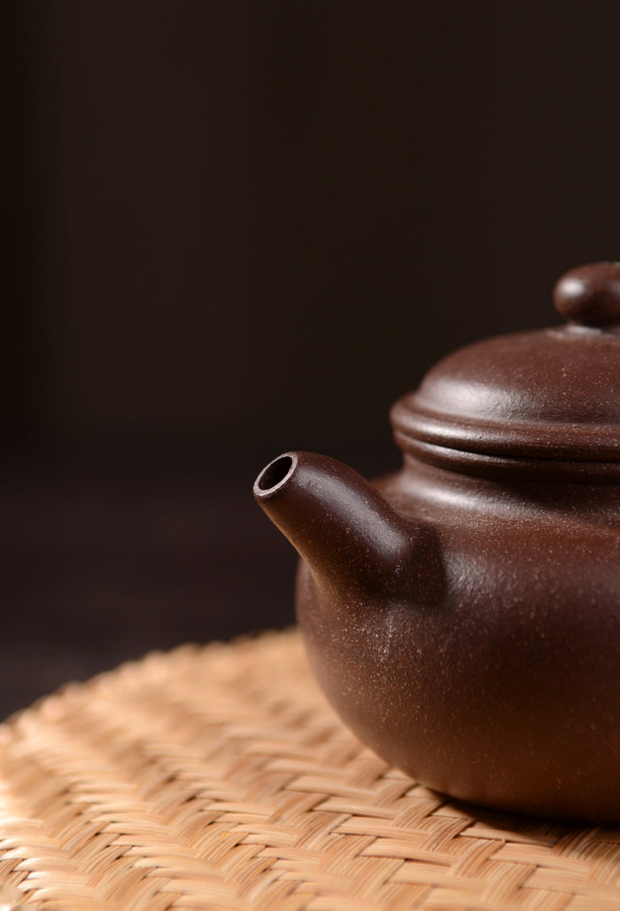 Hei Jin Gang Clay "Fang Gu" Yixing Teapot * 110ml | Yunnan Sourcing Tea Shop