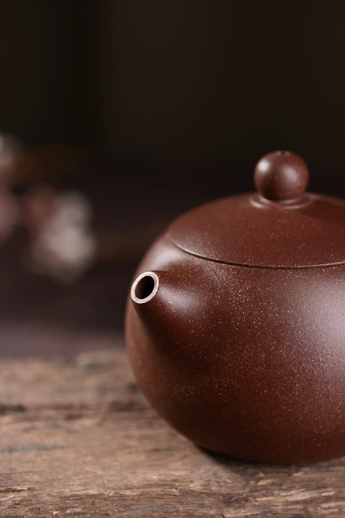 Hei Jin Gang Clay "Xi Shi" Yixing Teapot * 130ml | Yunnan Sourcing Tea Shop