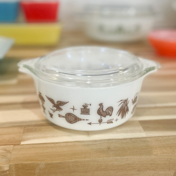 Pyrex Early American 472 Casserole Dish with Lid