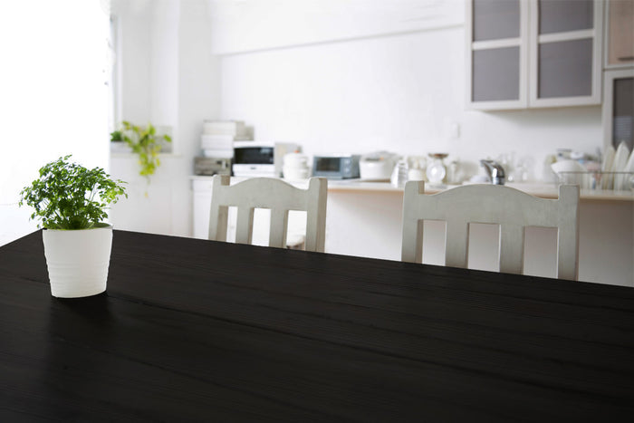 Retique It Wood'n Finish Kit for tabletops, featuring a classic black stain with a grained wood appearance, double size.
